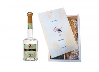 Kaffir Gin in houten kistje met tumbler